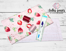 Upload image to gallery, ENSEMBLE DÉCOUVERTE PRÊTE À COUDRE- FRAISES SPLASH - STOCK