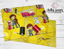 Charger l'image dans la galerie, ENSEMBLE DÉCOUVERTE PRÊTE À COUDRE - POMPIER - STOCK